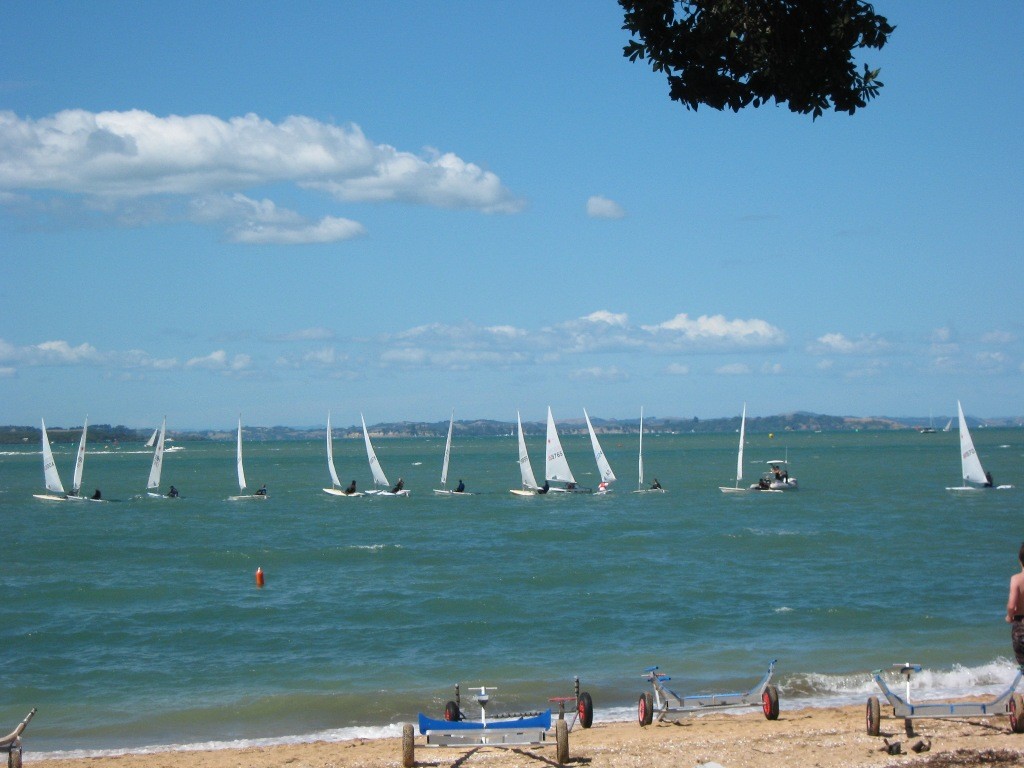 Racing off the beach, Rata Road Regatta, Cheltemham Beach, March 2010 © Event Media